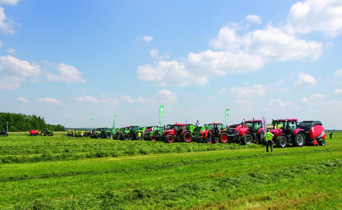 Trwają pokazy maszyn zielonkowych na AGRO SHOW w Ułężu!
