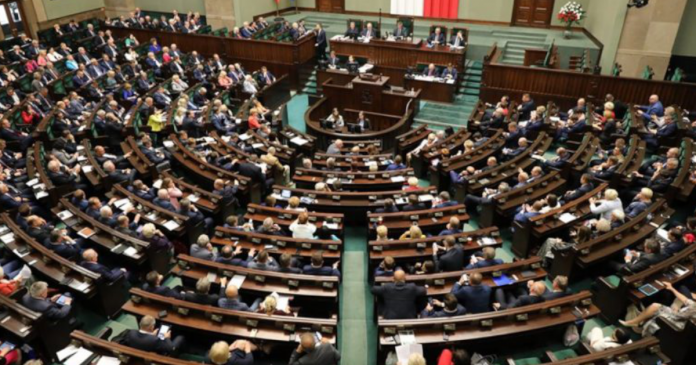 Burzliwa debata w Sejmie