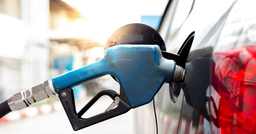 Ceny paliw ruszyły w górę po obniżce z początku lutego