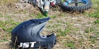 Jeździli motocyklami po polu uprawnym. Zabawę skończyli w szpitalu