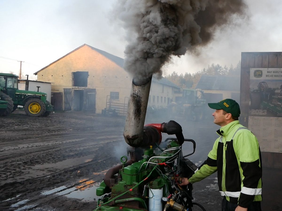 Zbudował ciągnik na tractor pulling. Moc silnika to ponad 2000 KM! [WIDEO]