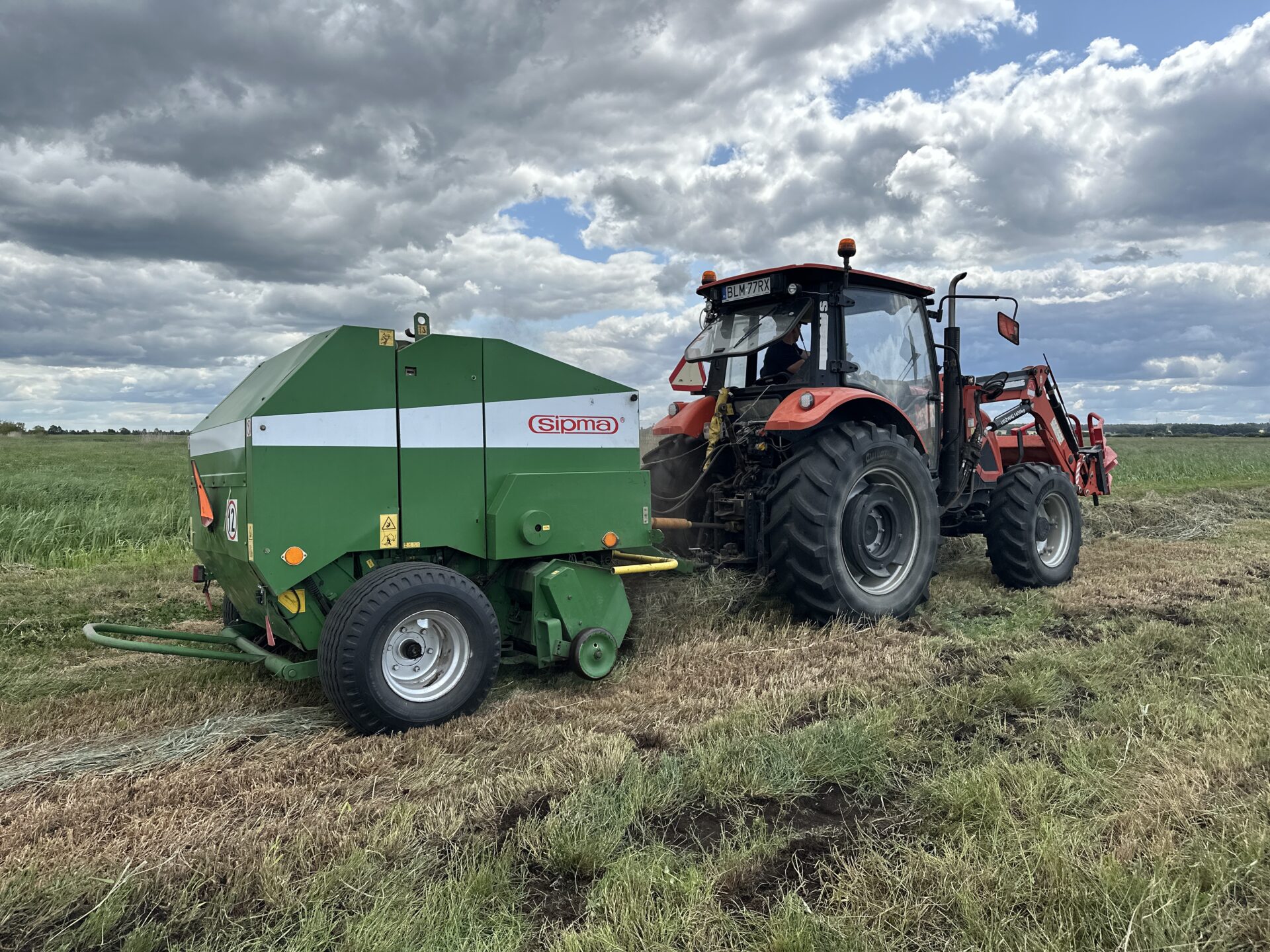 Jak kiedyś zbierano siano na Podlasiu – opowieść o sile, rodzinie i tradycji [REPORTAŻ]