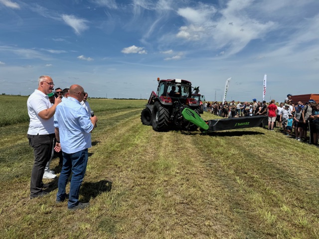 Manewry łąkowe w Minikowie 1 Minikowo 2025