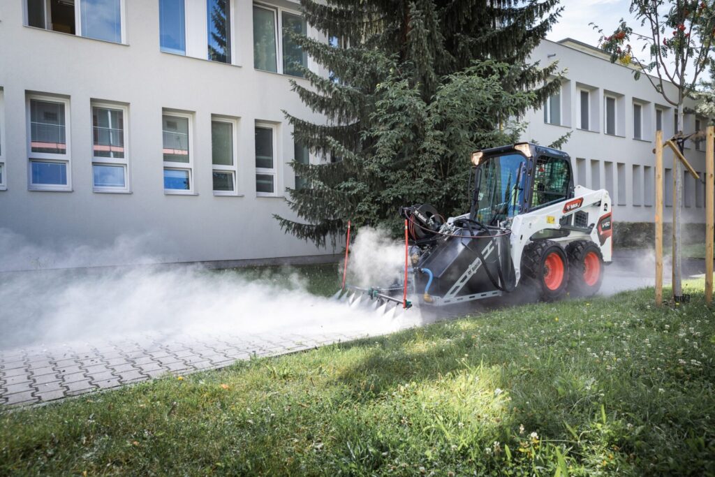 Bobcat rozszerza gamę produktów do letnich porządków i konserwacji
