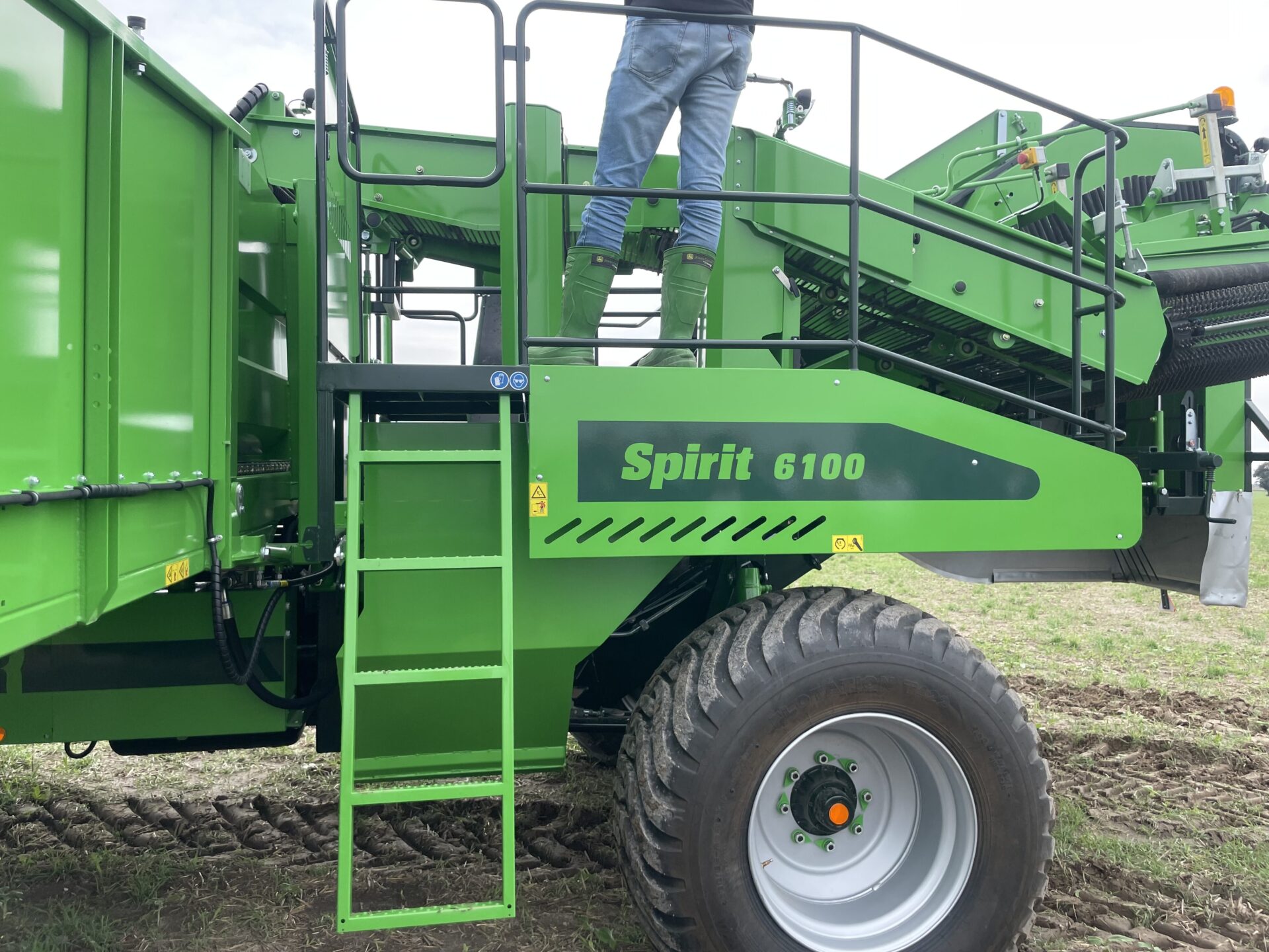 Jaki jednorzędowy kombajn do zbioru ziemniaka wybrać w 2025 roku?