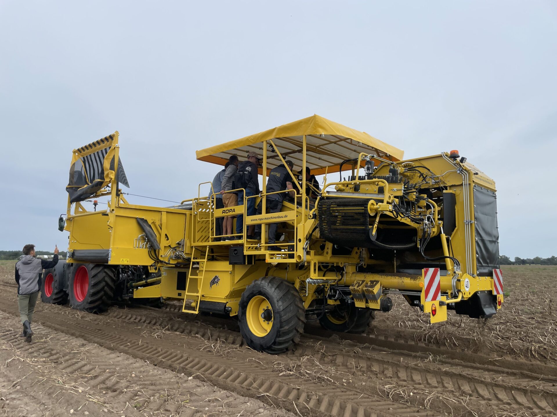 Nowoczesne technologie w uprawie ziemniaków 2025 – automatyzacja, precyzja i jakość plonu