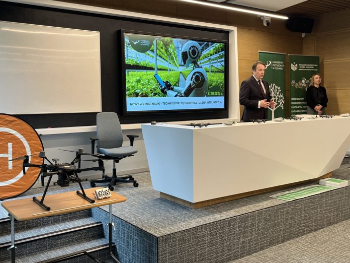 AZIQ8386 Nowy wymiar nauki – technologie 3D, drony i sztuczna inteligencja w służbie rolnictwa i środowiska UPP