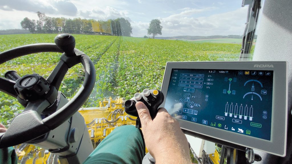 Kombajn do zbioru buraków w koncepcji Rolnictwa 4.0 3 Kombajn do zbioru buraków w koncepcji Rolnictwa 4.0