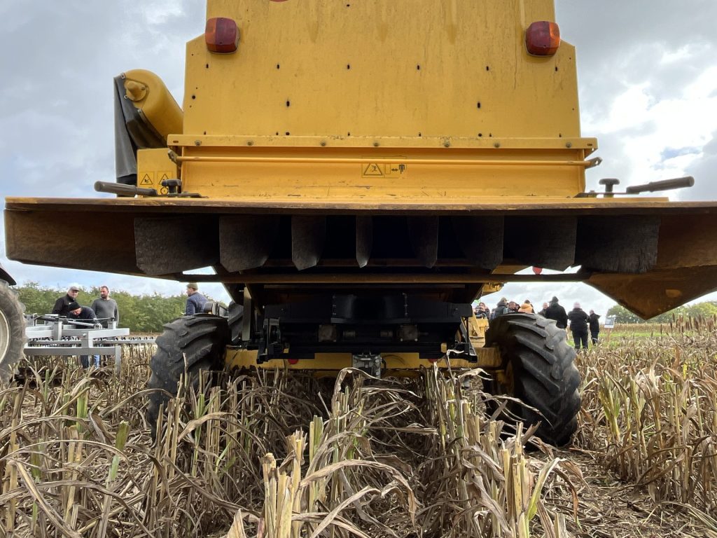 Jak zabezpieczyć kombajn na zimę?