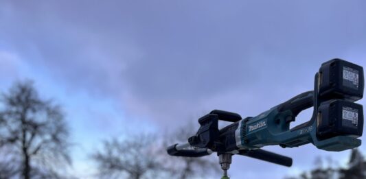 Do pobrania prób glebowych rolnicy wykorzystują również wiertnice akumulatorowe