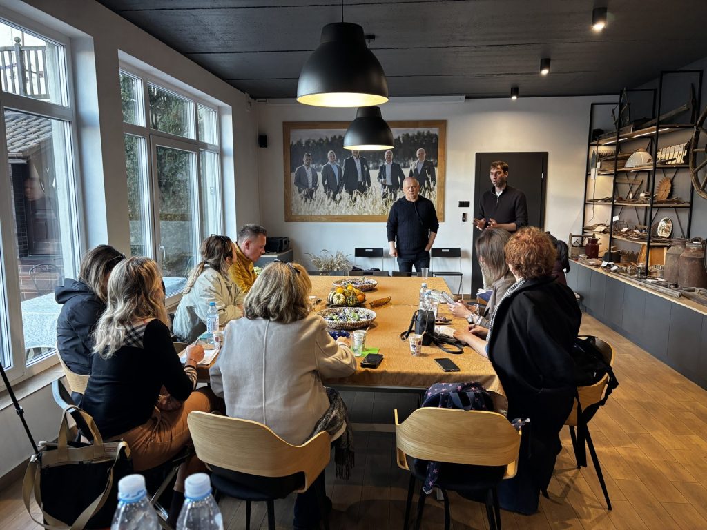 Serbscy dziennikarze z wizytą w Polsce 19 Serbscy dziennikarze z wizytą w Polsce