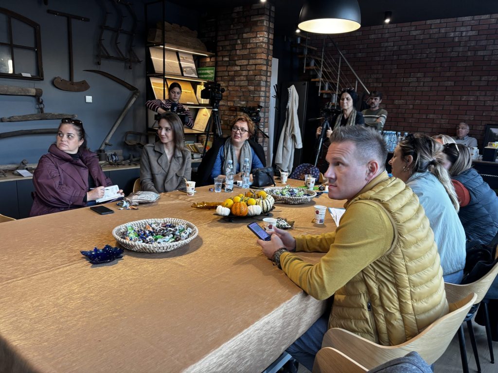 Serbscy dziennikarze z wizytą w Polsce 18 Serbscy dziennikarze z wizytą w Polsce