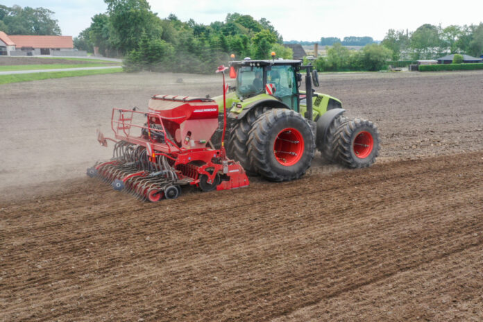Finansowa debata. Jakie finansowanie ciągnika może się opłacać? Finansowa debata. Jakie finansowanie ciągnika może się opłacać?