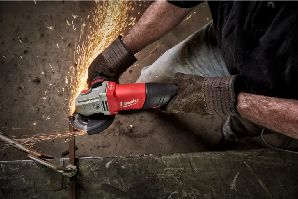 Szlifierka przewodowa – stabilna moc do warsztatu 2 Szlifierka przewodowa – stabilna moc do warsztatu