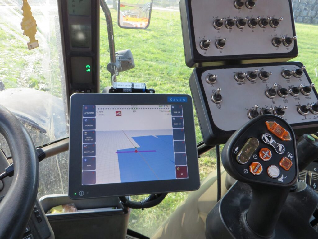 Jaka nawigacja rolnicza do ciągnika? PRZEGLĄD na 2026 rok