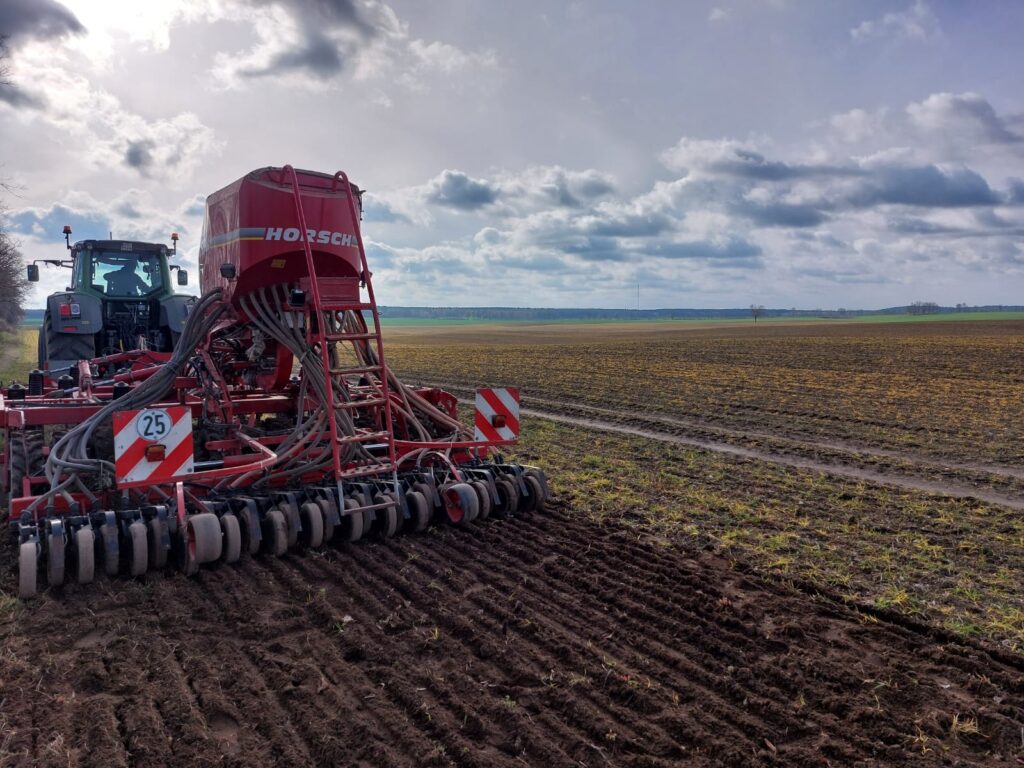 Między bezorką a ekologią: jak wygląda rolnictwo w Zdbowie