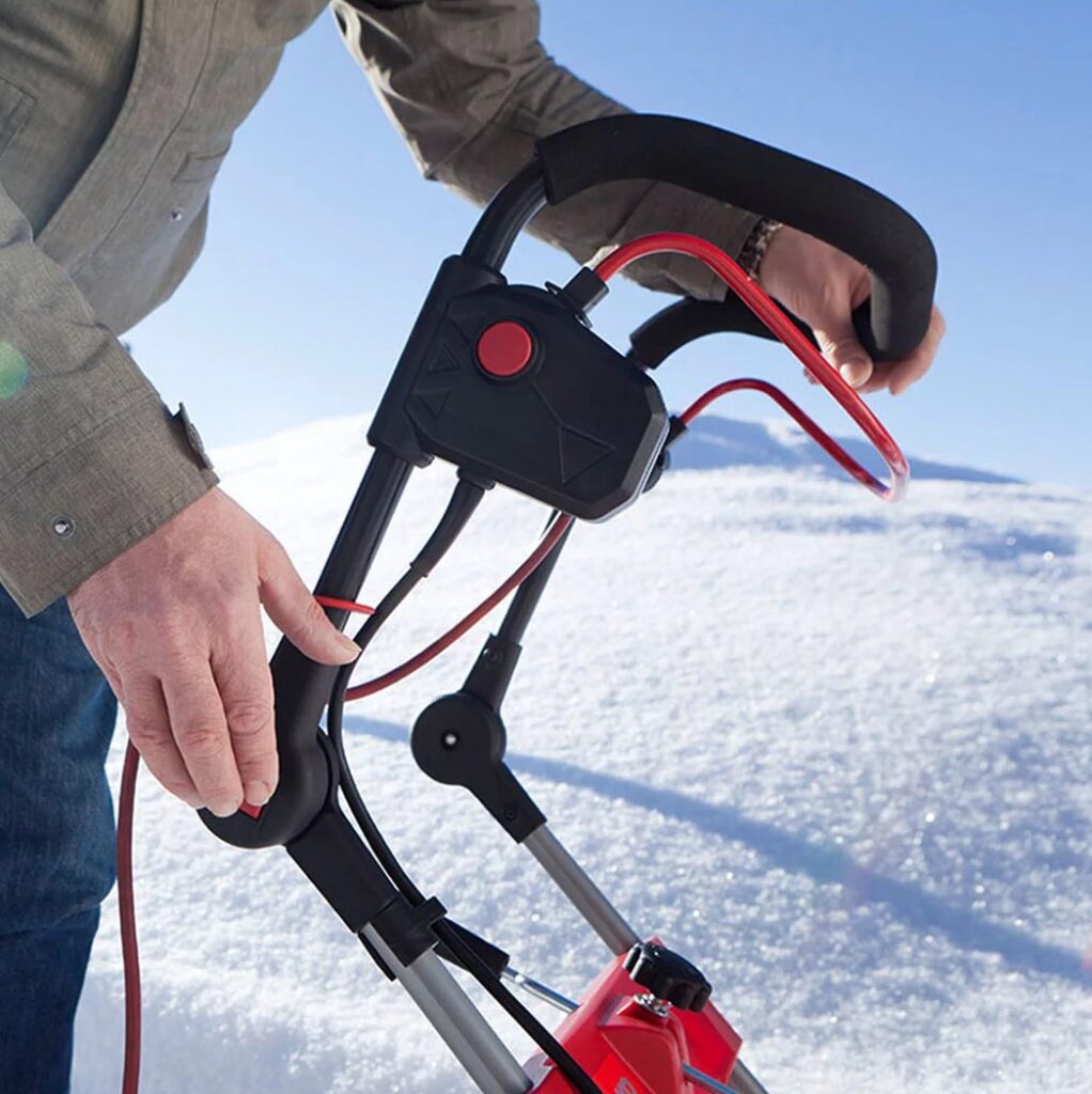 Ciche odśnieżanie – akumulatorowe odśnieżarki na zimę 2025/26