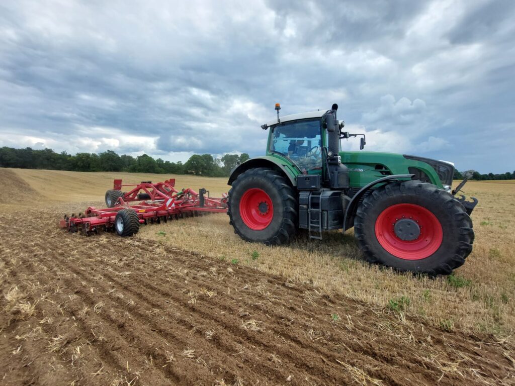 Między bezorką a ekologią: jak wygląda rolnictwo w Zdbowie