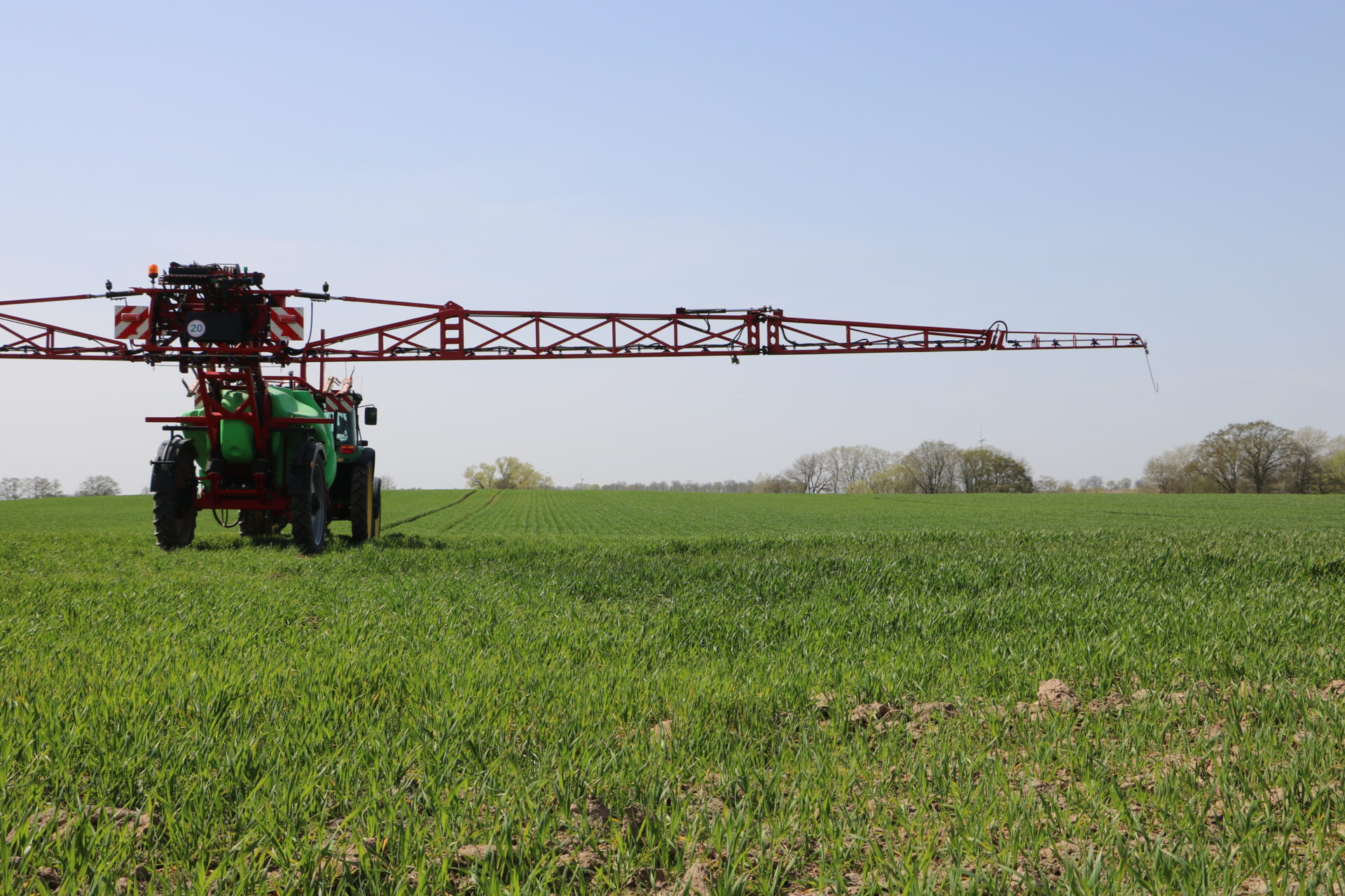 Wycofane substancje czynne w 2025 roku. Czarna lista rośnie