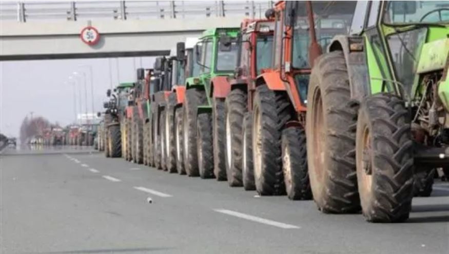Greccy rolnicy blokują drogi. W tle narasta gigantyczny skandal subsydyjny w UE