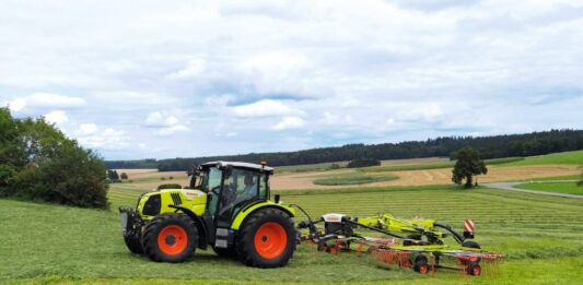 Dotacje 2025 na maszyny do zbioru pasz. Sprawdź, jak wykorzystać ofertę FIRST CLAAS