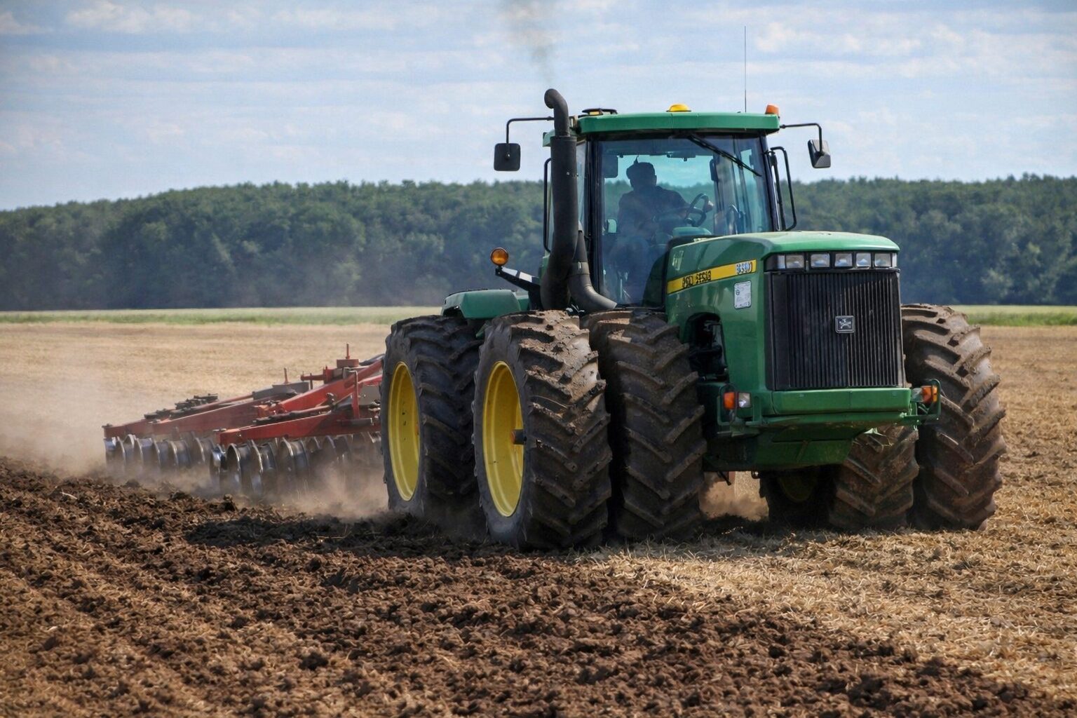 Ile koni mechanicznych ma John Deere 9300 i jak wykorzystać jego potencjał w gospodarstwie?