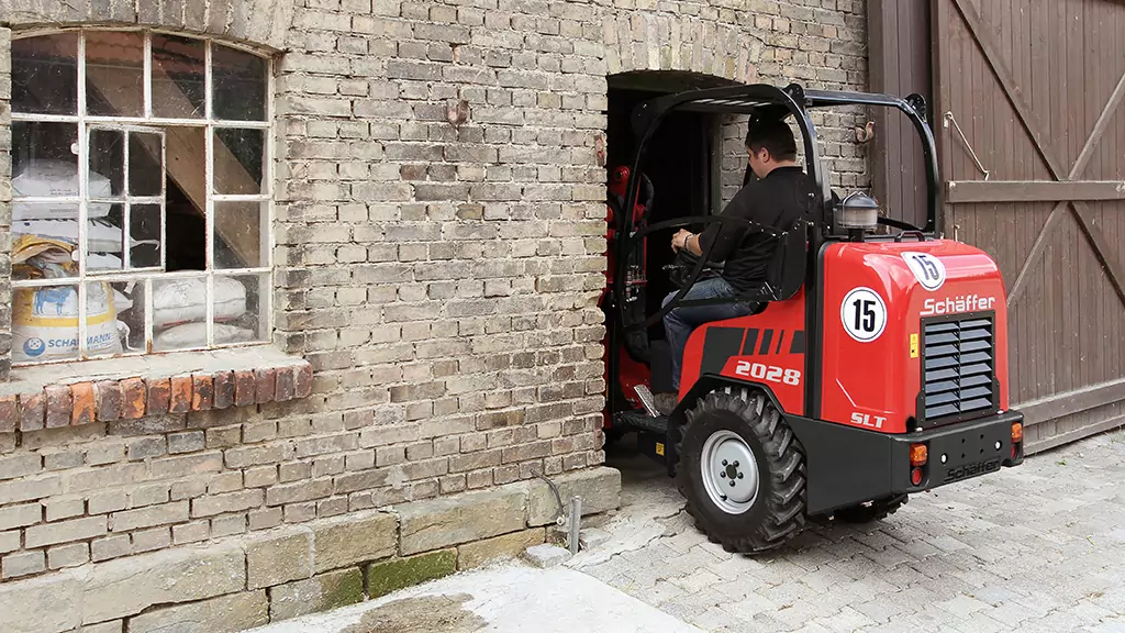 Miniładowarka - kompaktowy pomocnik w gospodarstwie 9 Miniładowarka - kompaktowy pomocnik w gospodarstwie