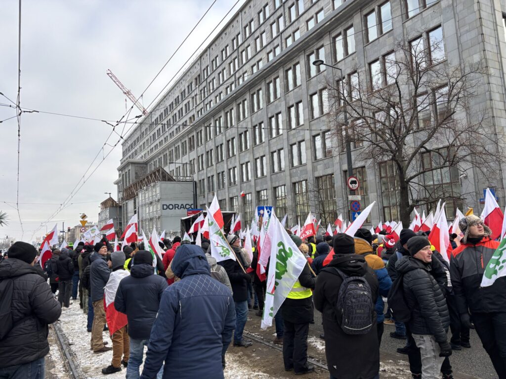 Warszawa: protest rolników 9 stycznia. Relacja, postulaty i kulisy wejścia do KPRM