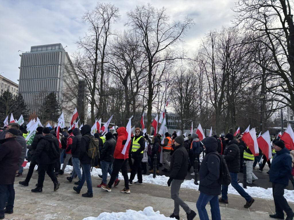 Warszawa: protest rolników 9 stycznia. Relacja, postulaty i kulisy wejścia do KPRM