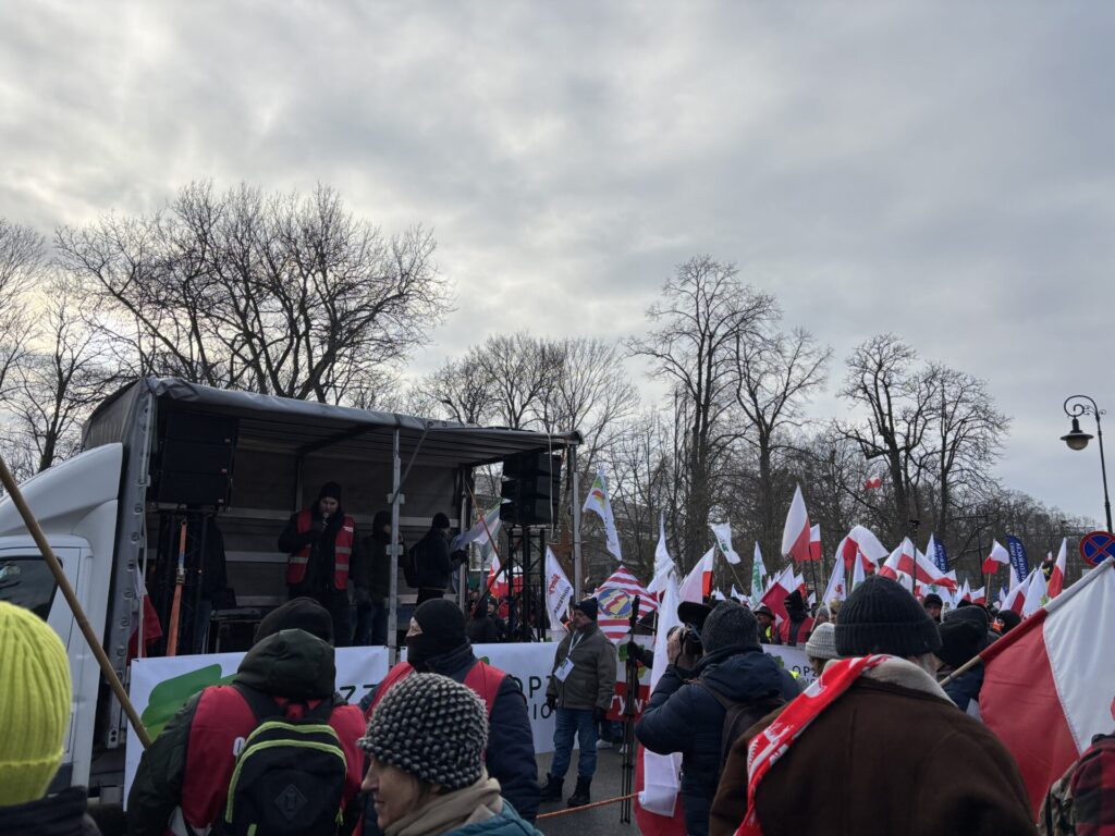 Warszawa: protest rolników 9 stycznia. Relacja, postulaty i kulisy wejścia do KPRM