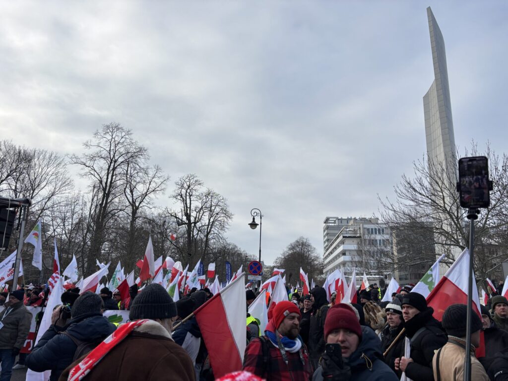 Warszawa: protest rolników 9 stycznia. Relacja, postulaty i kulisy wejścia do KPRM