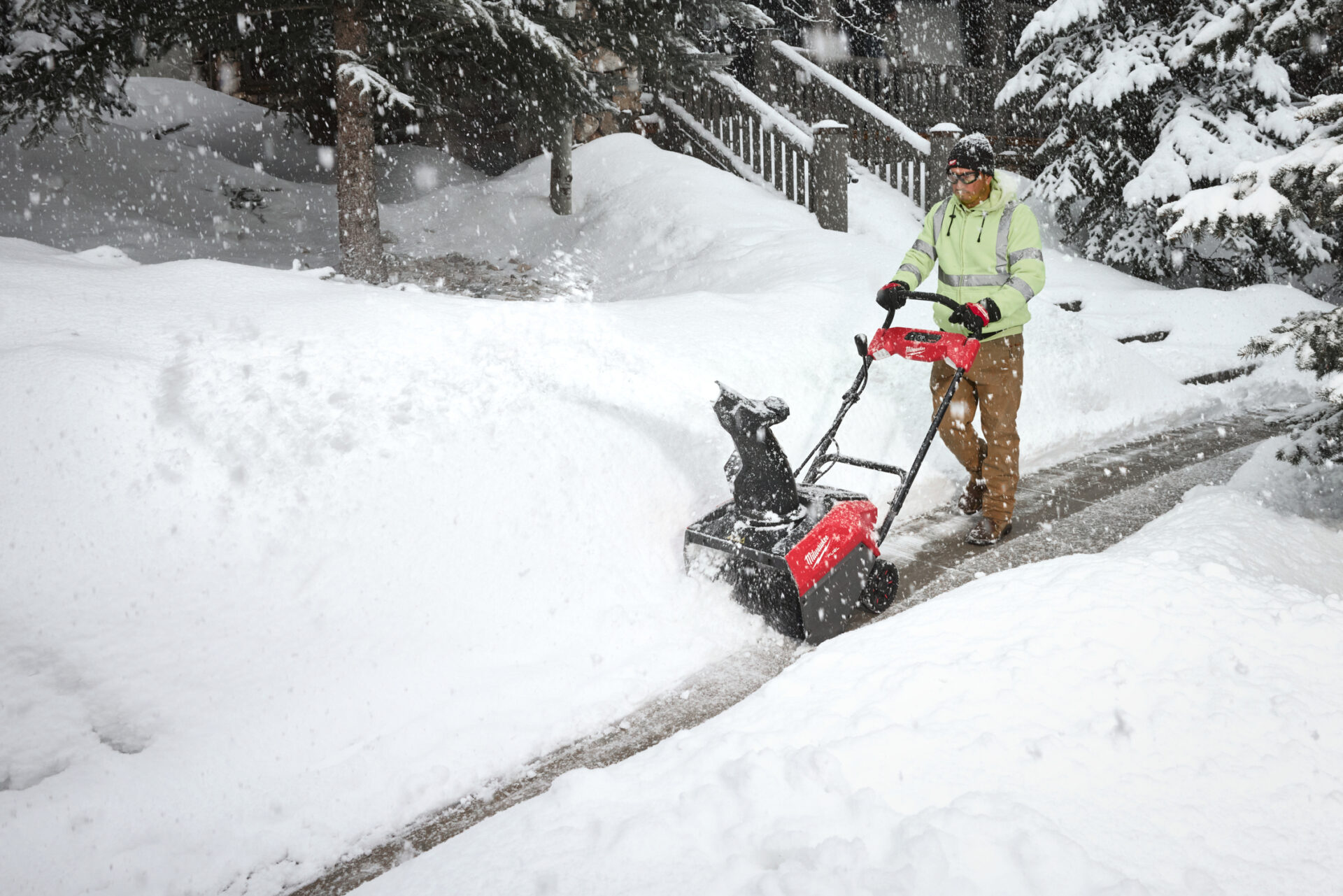Podjazd, plac, przejazd – zimowa logistyka w gospodarstwie
