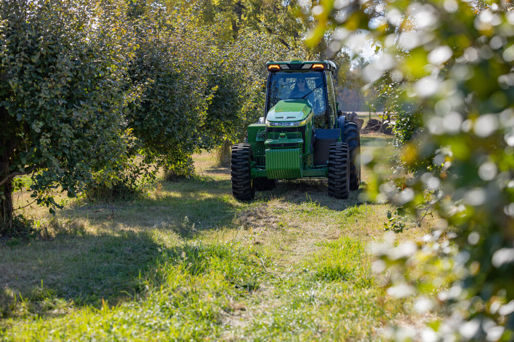 John Deere dla rolnictwa - technologie niskoemisyjne i bezemisyjne