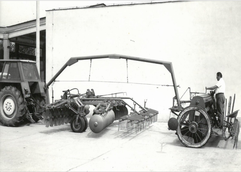 Tu rodził się Bizon. Inżynieria rolnicza w Polsce od 80 lat 1 Tu rodził się Bizon. 80 lat inżynierii rolniczej w Polsce