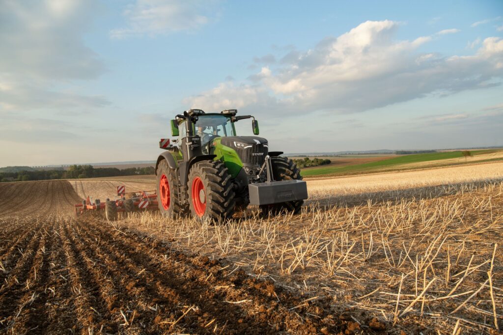 Przekładnia w ciągniku – CVT vs. PowerShift.