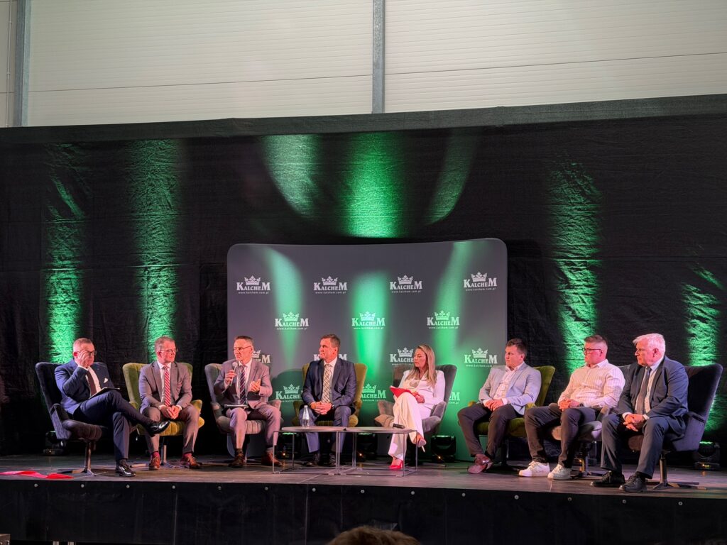 Rolnictwo jutra to dane, technologia i odwaga decyzyjna. O czym rozmawiano na debacie podczas otwarcia oddziału Kalchem?