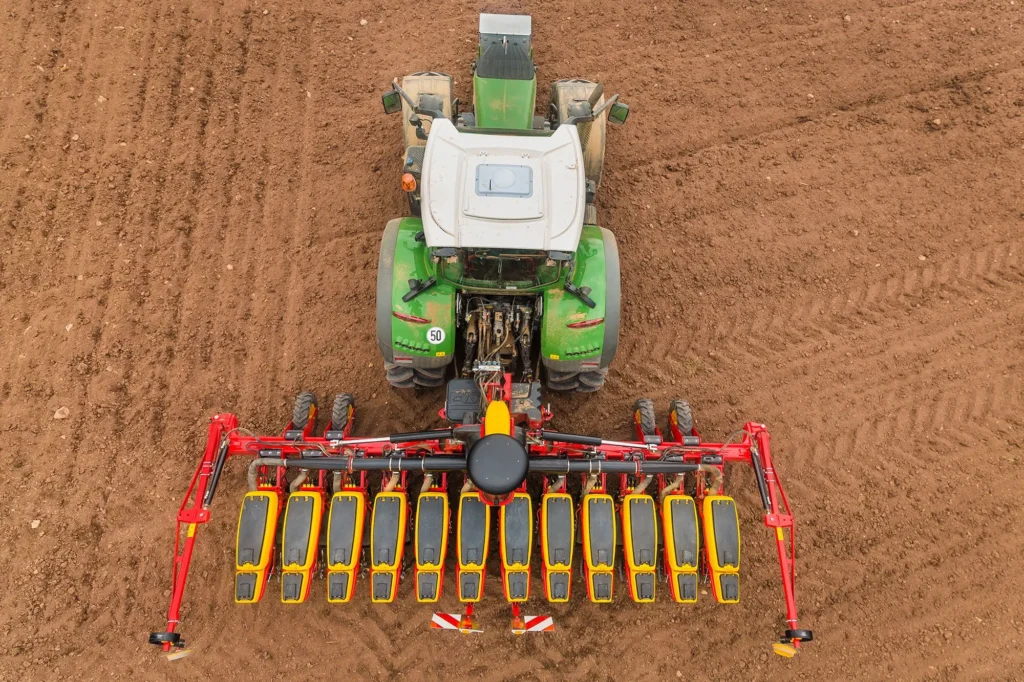 Burak cukrowy – jak zmieniały się technologie siewu? 4