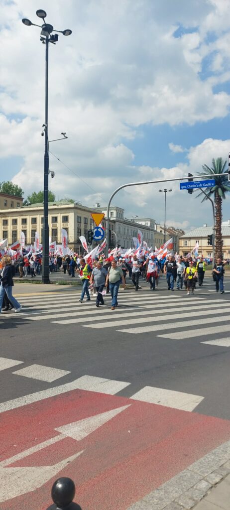 CENTRUM WARSZAWY ZABLOKOWANE – TRWA WIELKI PROTEST NSZZ „SOLIDARNOŚĆ” I ROLNIKÓW