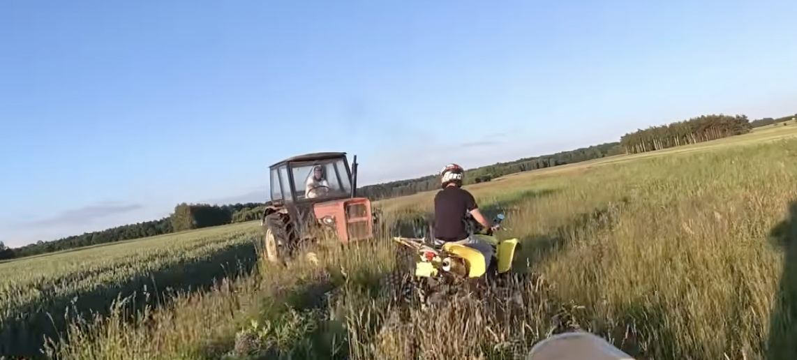 Zdesperowany rolnik w Ursusie C-360 ruszył w pogoń za quadem! [WIDEO]