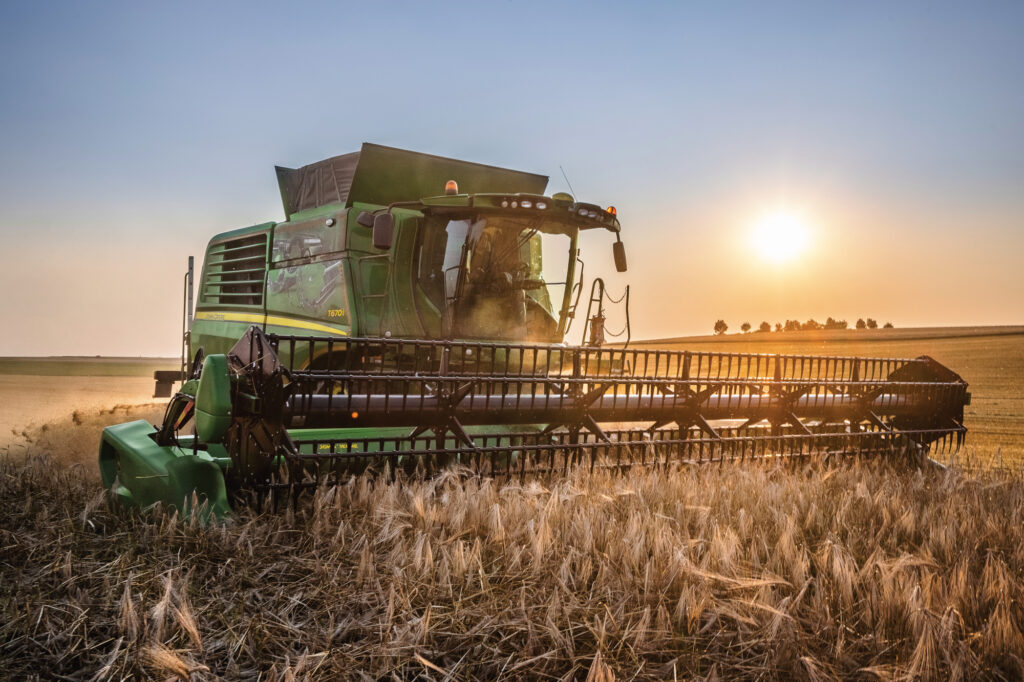 Awaria kombajnu w żniwa? Z John Deere można ograniczyć koszty serwisu i przestoje 2 Awaria kombajnu w żniwa? Z John Deere można ograniczyć koszty serwisu i przestoje