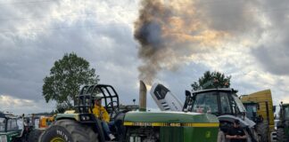 Tractor Pulling
