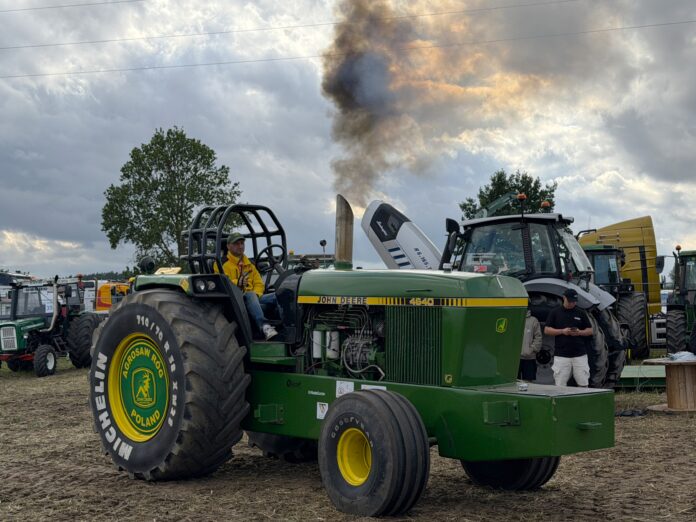 Tractor Pulling