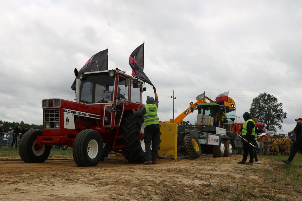 Tractor Pulling