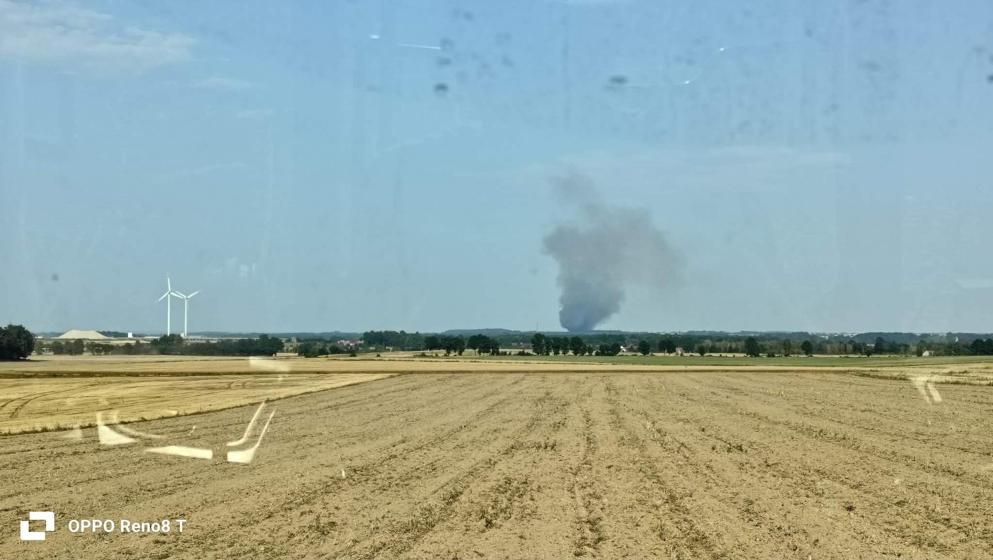 Ogromny pożar zboża na Dolnym Śląsku. Słup dymu widoczny z 40 km!