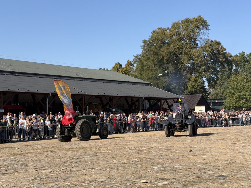 Zabytkowe ciągniki podczas Retro Show 2026 w Szreniawie