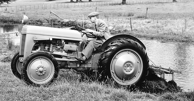 Massey Ferguson TE20