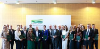 Podczas Festiwalu Polskiej Żywności dyrektor generalny Krajowego Ośrodka Wsparcia Rolnictwa, Henryk Smolarz, powołał grupę społeczną do spraw promocji polskiej żywności. Źródło: KOWR