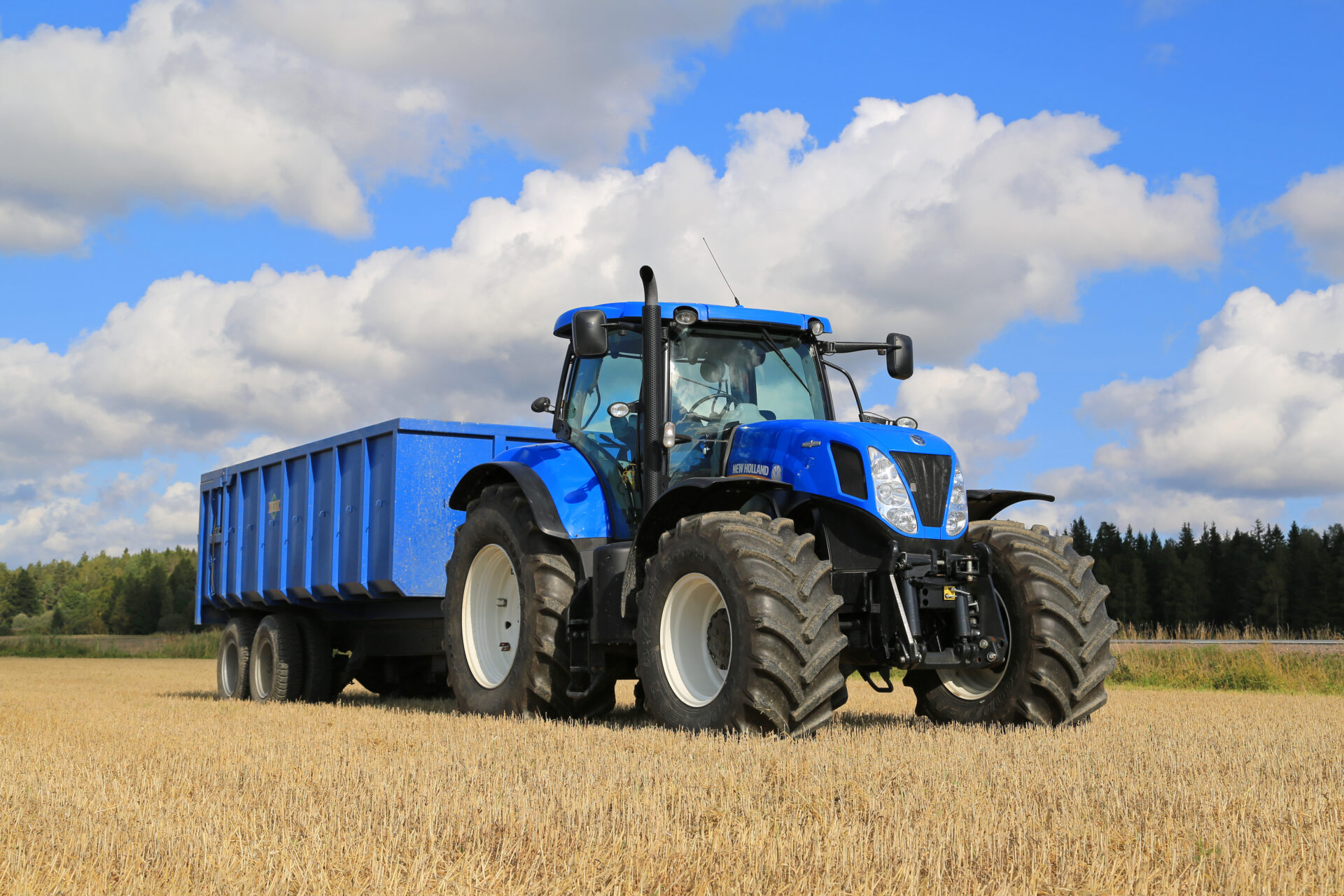 New Holland na szczycie, John Deere drugi. Tak wygląda rynek ciągników w Polsce